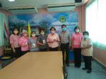 ส่งมอบเครื่องวัดอุณหภูมิยิงหน้าผากแก่ประธาน อสม. แต่ละหมู่